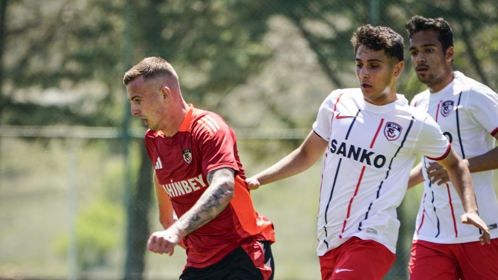 Gaziantep FK U-19 ile maç yaptı